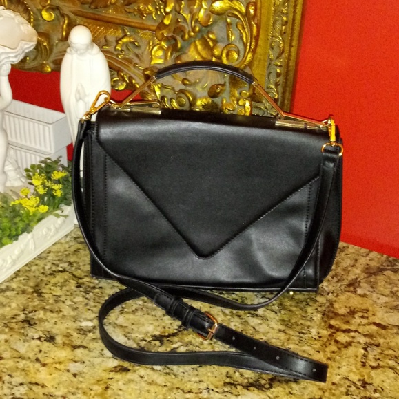 Madison West Handbags - Madison West Purse